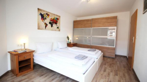 Bright & Sunny Holiday-Flat with private Parking